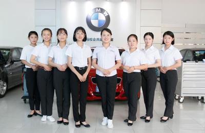 00后女生學汽修 打破性別刻板印象，99%汽車企業青睞的新趨勢